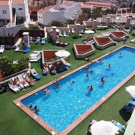 De Adeje 3* אדחה